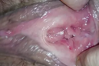 A szőke odaadta a feketének, hogy bassza meg családi szex videók lángoló rését.