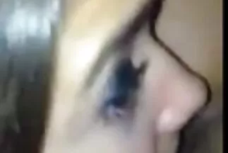A ingyen pornó családi csaj szereti maszturbálni a srác nagy farkát.