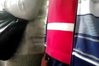 Szex a szénapadlásban egy ingyen családi szex videók aranyos, vonzó barnával.