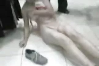 A lány megadta magát családi dugás a castingon, szívta és kibaszotta a főnök farkát.