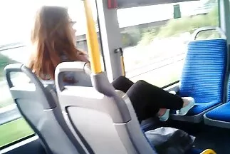 Egy férfi álló helyzetben szereti elfenekelni csaladi porno videok a kedvesét.