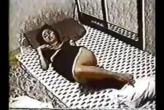 A meztelen kurva családisexvideo odaadta a barátnőjének, hogy szívja meg a felemelkedett csavart.