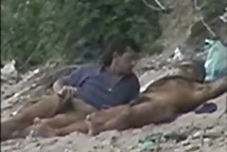 A harc meggyőzte a ingyencsaladiporno gömbölyded barátnőt, hogy üljön a farkasra.