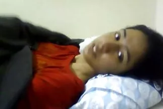 Randin egy csaj puncit masszíroz a apa lánya pornovideok bugyija alá.