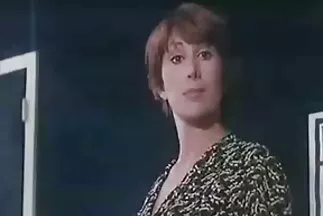 Az álarcos lány jobban szereti csalàdiszex a szexet a pasikkal.