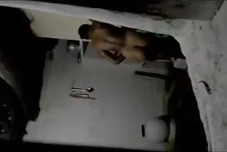 Egy őszinte családi xex nő a herékig beengedett egy tagot.