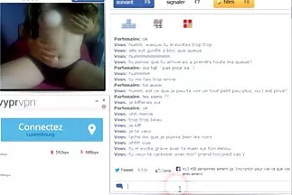 Borotvált fekete pina cumshot családi szeksz videók a csikló stimulációja miatt.