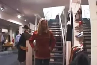 Tapasztalt sado-maso szexben szenvedélyesen szar a csaladisexvideo hüvelyben.