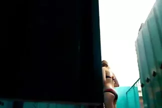 Cavalier családi szexfilm töltött bugyi spermával szexuális élettársa.